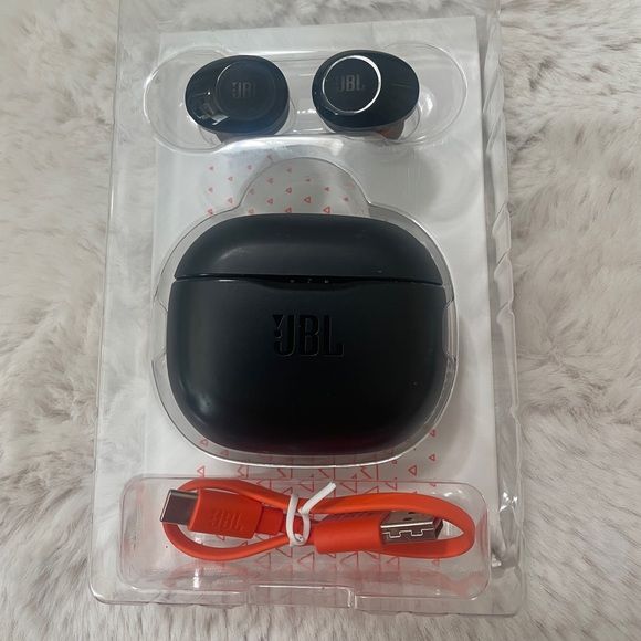 JBL Tune 125TWS | True wireless earbuds - Picture 2 of 16